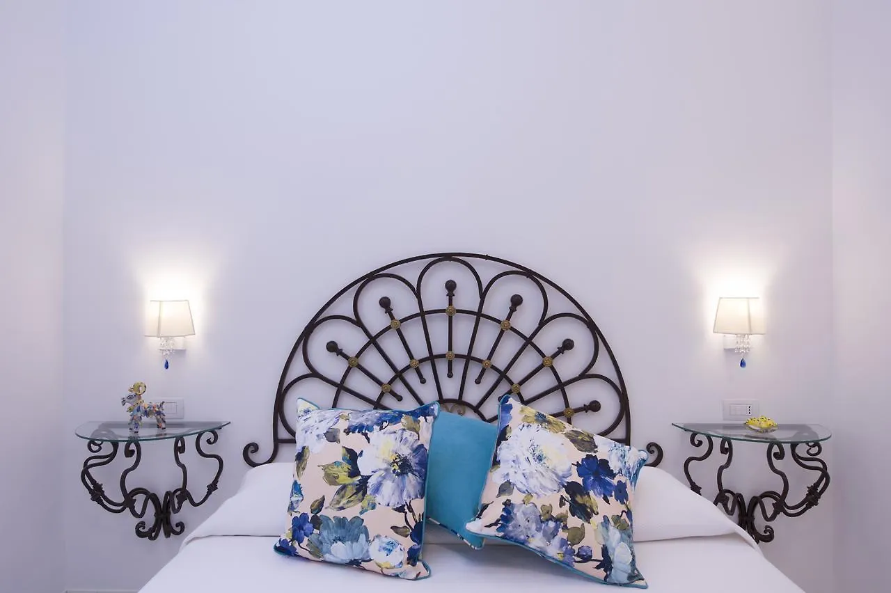 アマルフィ ラ ヴァッレ デッレ フェッリエーレ Bed & Breakfast 2*,  イタリア